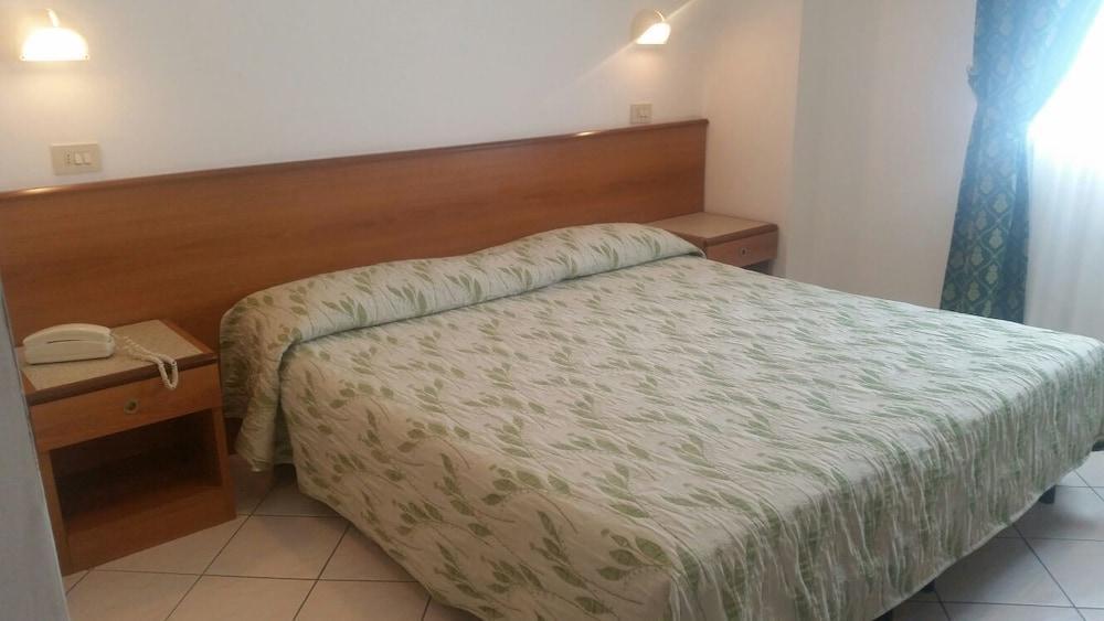 Hotel Astoria Виареджо Экстерьер фото