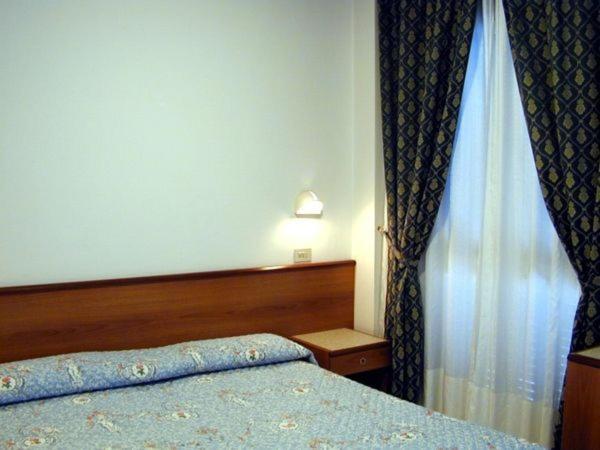 Hotel Astoria Виареджо Экстерьер фото